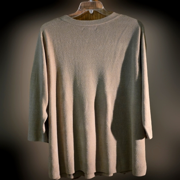 Karen Scott Tan Oversized v-neck Sweater Long Sleeved Ribbed Cuffs Women size 3X - Picture 2 of 8